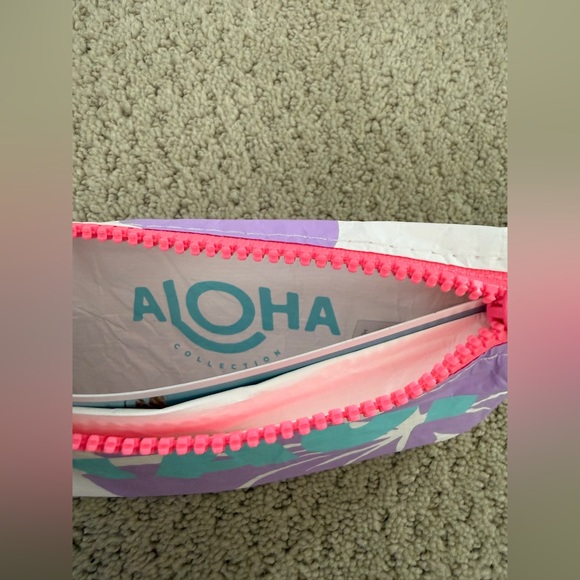 Aloha Collection Mini Pouch - Picture 4 of 4